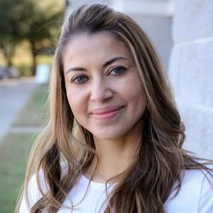 Meet your Posher, Angela